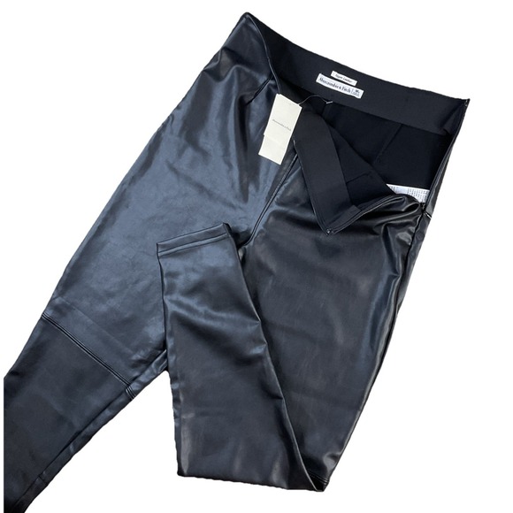 Abercrombie & Fitch Pants Vegan Leather Skinny High Rise Faux Women Sz M Short - Picture 2 of 8